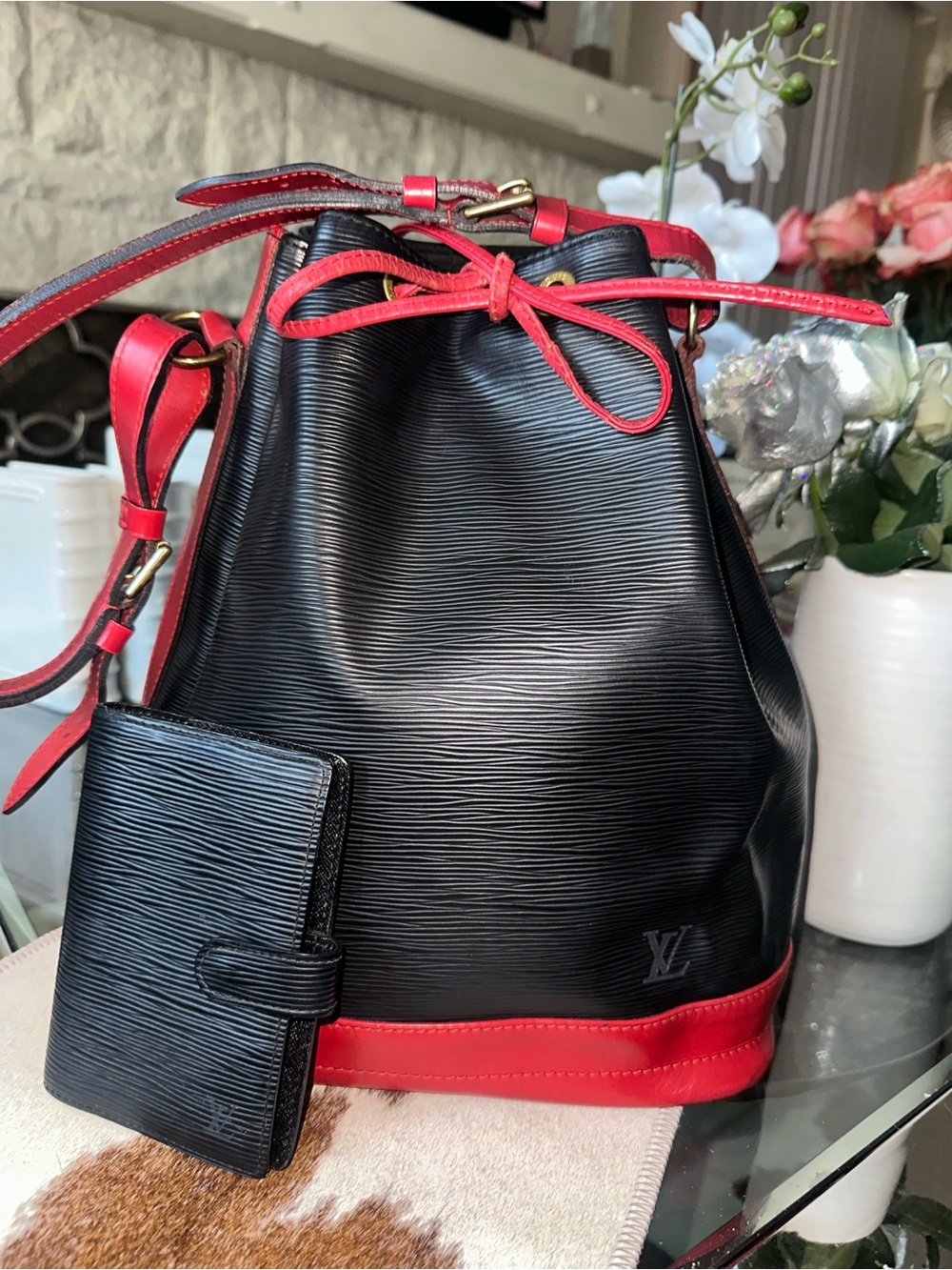 Louis Vuitton Black and Red Epi Leather Shoulder Bucket Bag